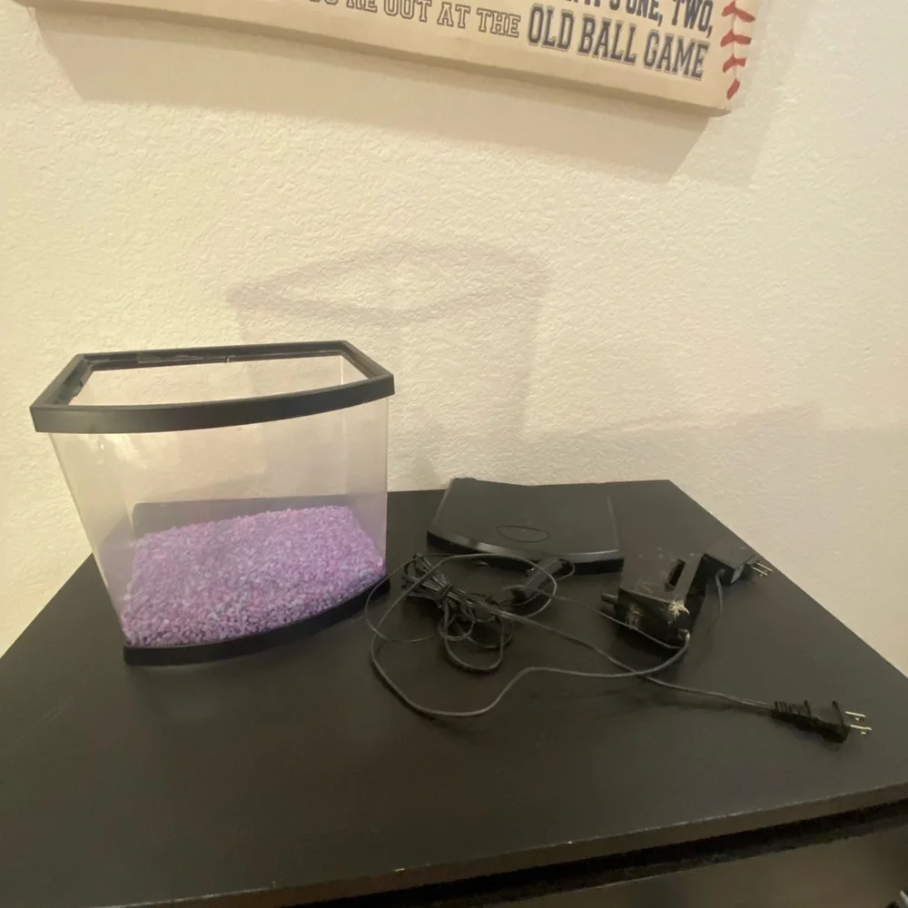 Fish tank with filter included
